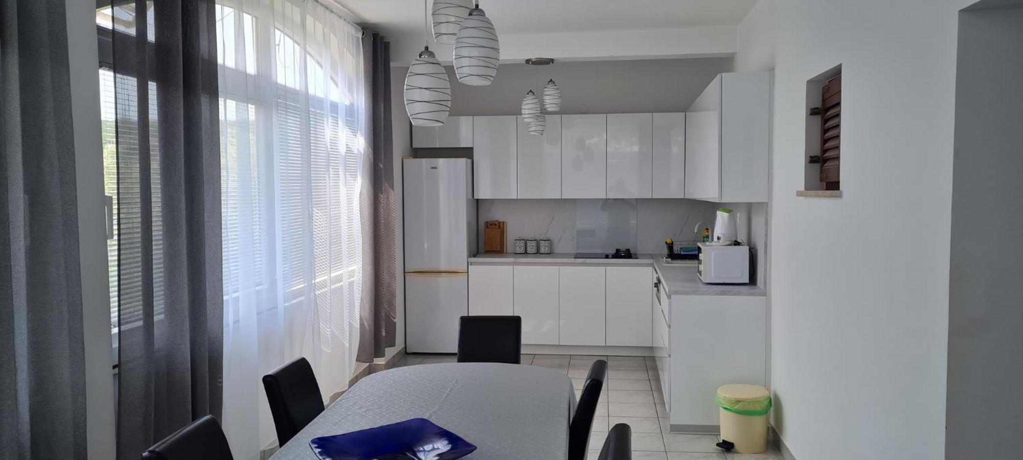 Apartments Dinko ノヴァリャ エクステリア 写真