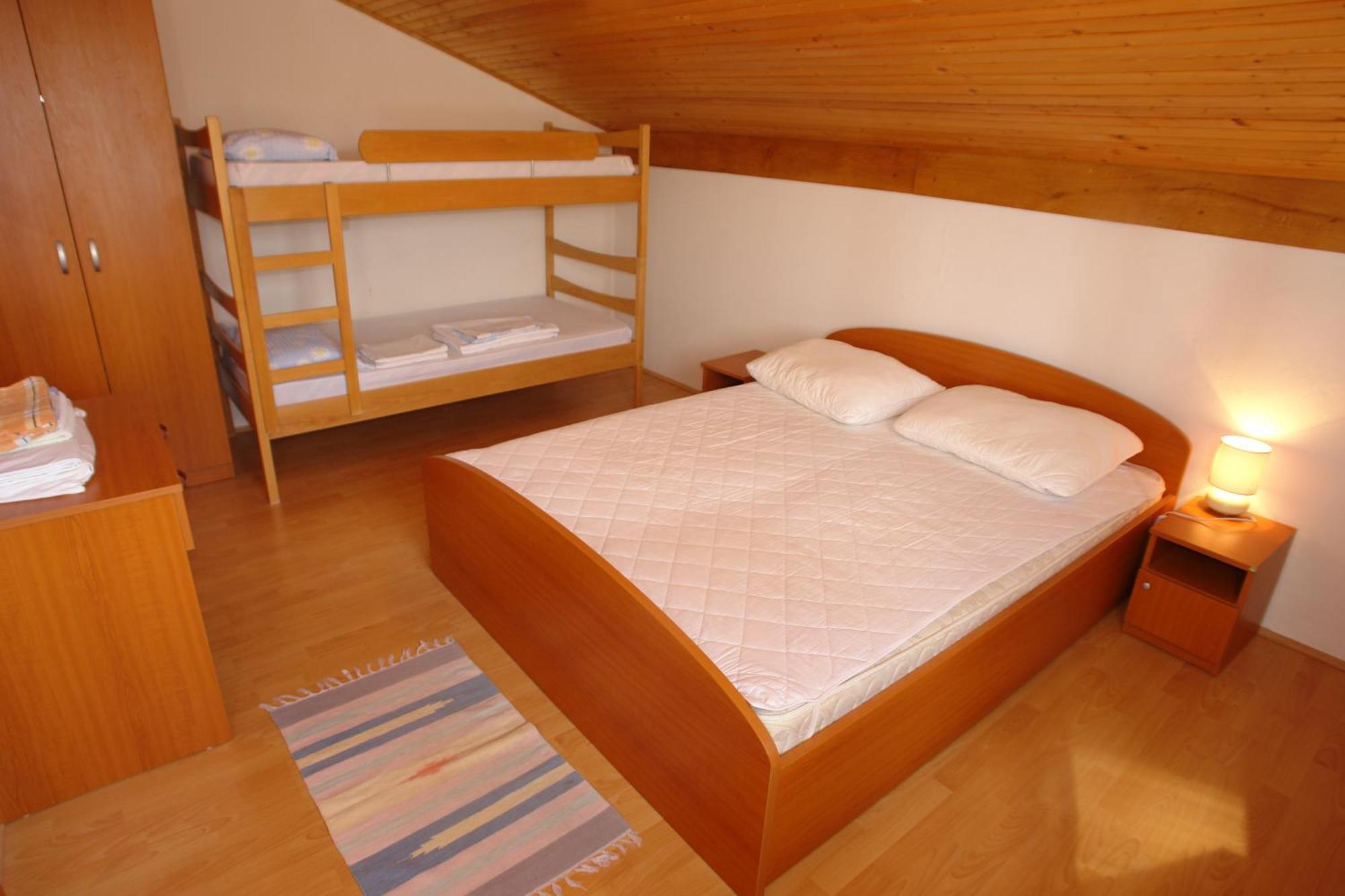 Apartments Dinko ノヴァリャ エクステリア 写真