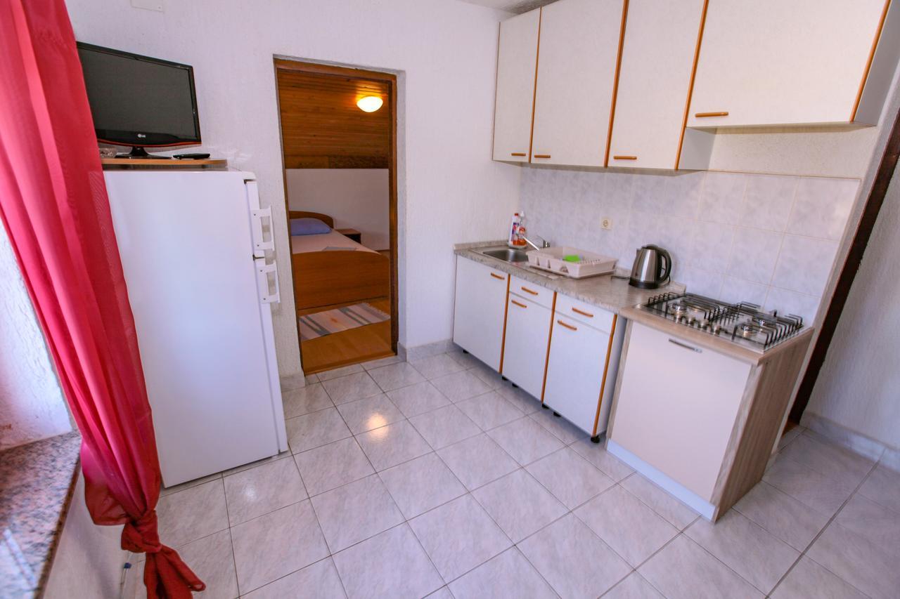Apartments Dinko ノヴァリャ エクステリア 写真