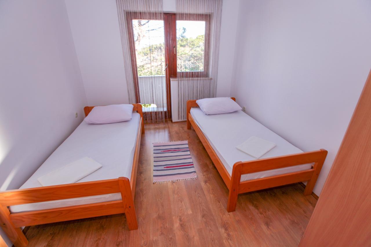 Apartments Dinko ノヴァリャ エクステリア 写真